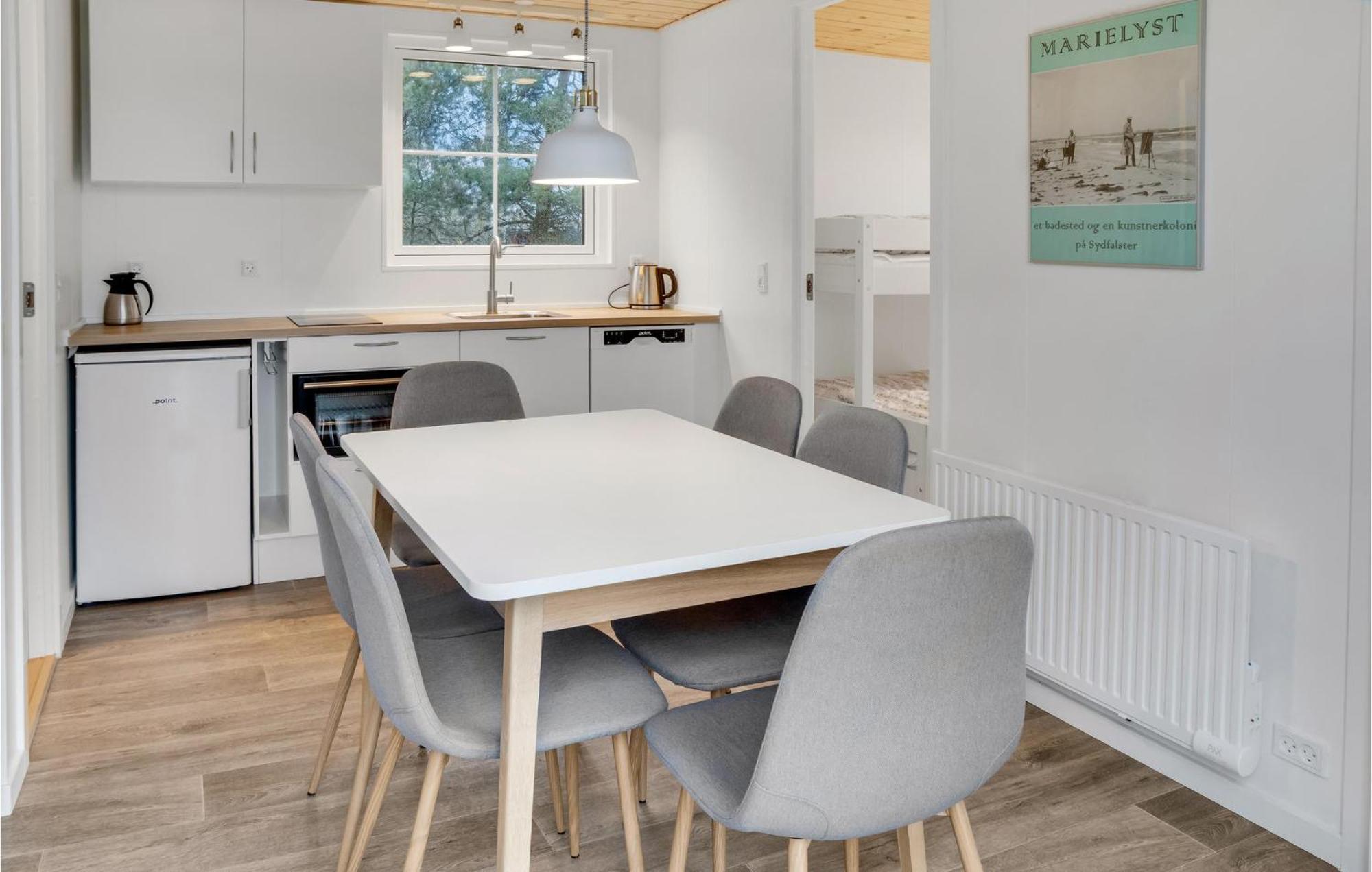2 Bedroom Nice Apartment In Vaeggerlose Boto By Экстерьер фото